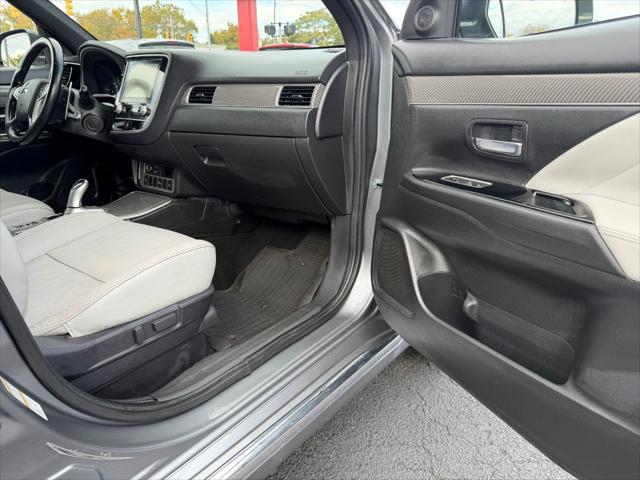 2022 Mitsubishi Outlander PHEV SEL S-AWC