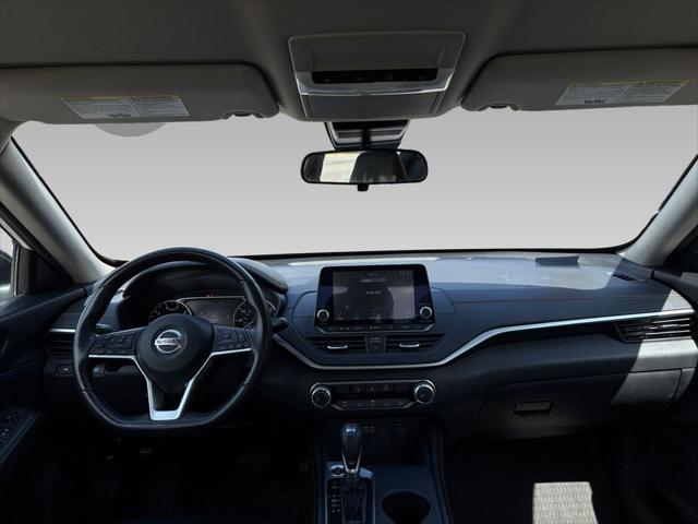 2022 Nissan Altima SR FWD