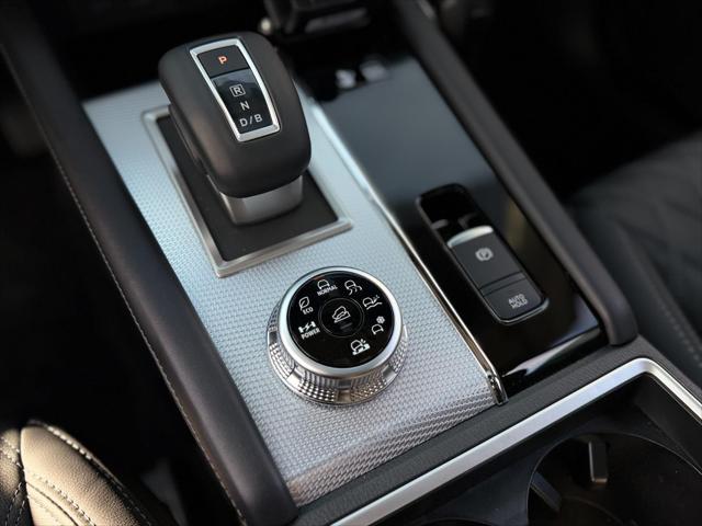 2025 Mitsubishi Outlander PHEV SEL S-AWC