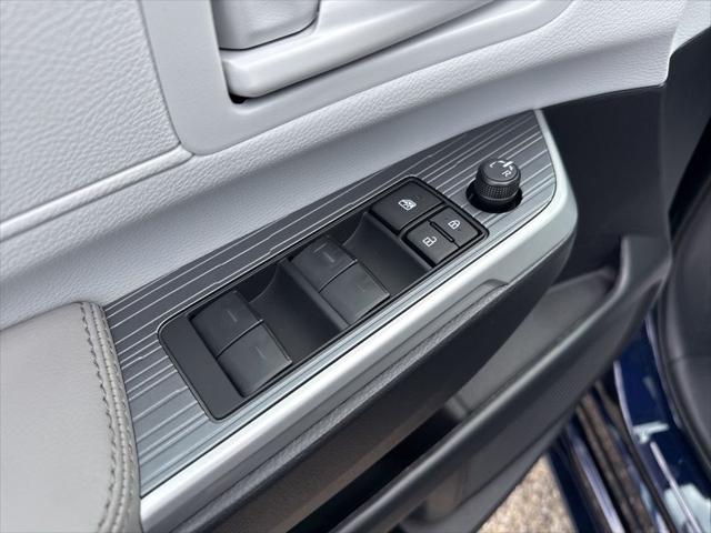 2025 Toyota Sienna LE