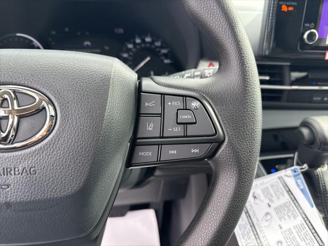 2025 Toyota Sienna LE