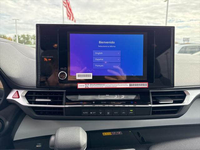2025 Toyota Sienna LE
