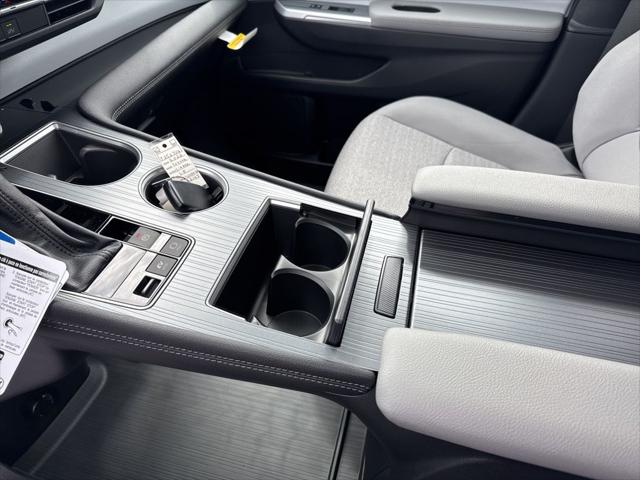 2025 Toyota Sienna LE