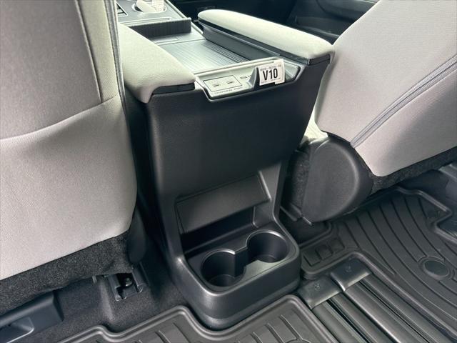 2025 Toyota Sienna LE