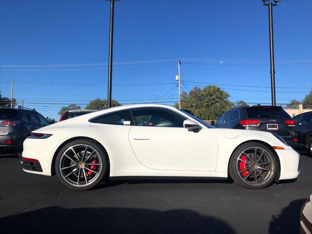 2024 Porsche 911 Carrera 4 GTS