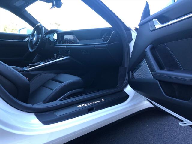 2024 Porsche 911 Carrera 4 GTS