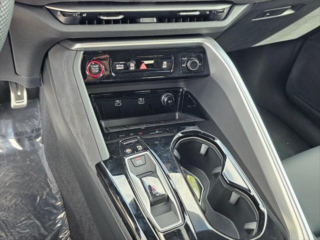 2025 Audi SQ5 Premium Plus TFSI quattro S tronic