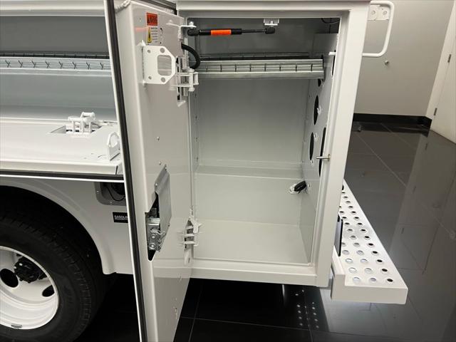 2026 Ford E-350 Cutaway Base