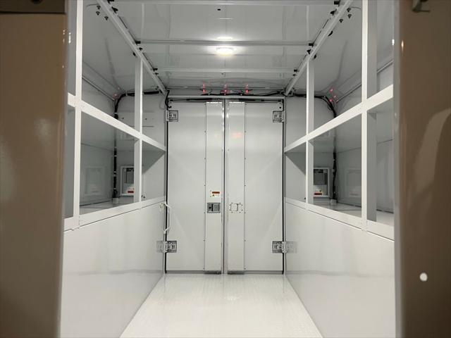 2026 Ford E-350 Cutaway Base