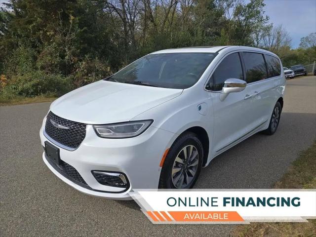 2022 Chrysler Pacifica Hybrid Limited for sale in Jordan, MN