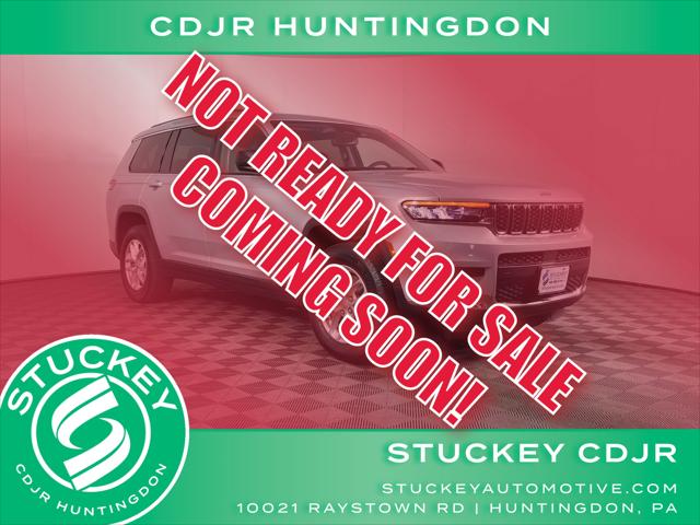 2023 Jeep Grand Cherokee L Laredo 4x4 2023 Jeep Grand Cherokee L Laredo 4x4