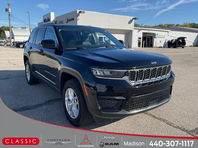2023 Jeep Grand Cherokee Laredo 4x4 2023 Jeep Grand Cherokee Laredo 4x4