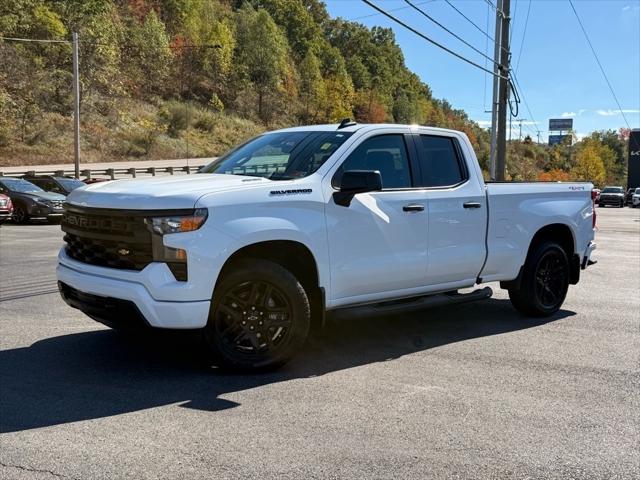 2024 Chevrolet Silverado 1500 4WD Double Cab Standard Bed Custom