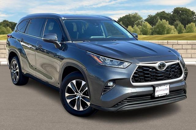 2020 Toyota Highlander XLE 2020 Toyota Highlander XLE