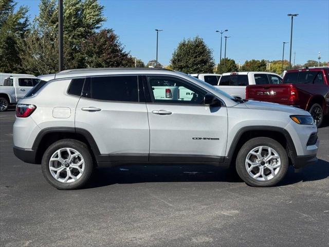2025 Jeep Compass Latitude 4x4 2025 Jeep Compass Latitude 4x4