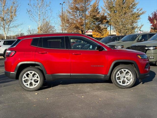2025 Jeep Compass Latitude 4x4 2025 Jeep Compass Latitude 4x4