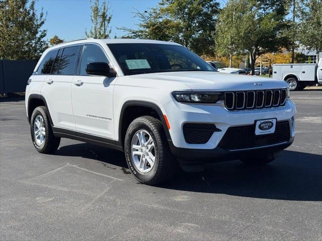 2025 Jeep Grand Cherokee Laredo 4x4 2025 Jeep Grand Cherokee Laredo 4x4