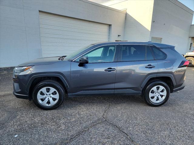 2024 Toyota RAV4 LE 2024 Toyota RAV4 LE