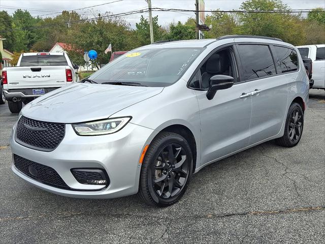 2023 Chrysler Pacifica Limited AWD