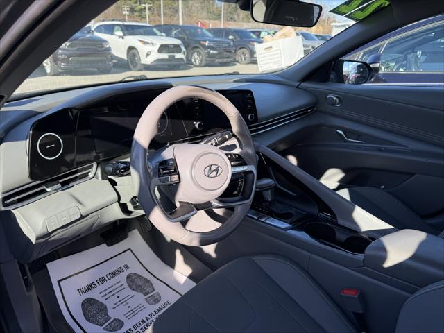 2022 Hyundai Elantra SEL 2022 Hyundai Elantra SEL