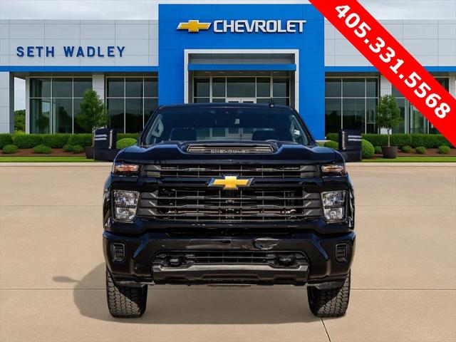 2024 Chevrolet Silverado 2500HD 4WD Crew Cab Standard Bed Custom