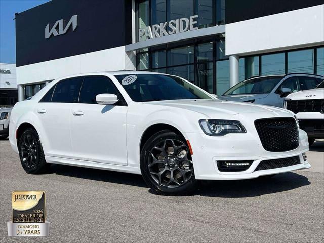 2022 Chrysler 300 Touring L AWD