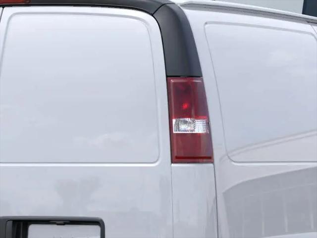 2025 GMC Savana Cargo RWD 3500 Regular Wheelbase Work Van