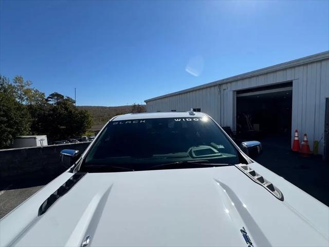 2025 Chevrolet Silverado 1500 4WD Crew Cab Short Bed LTZ