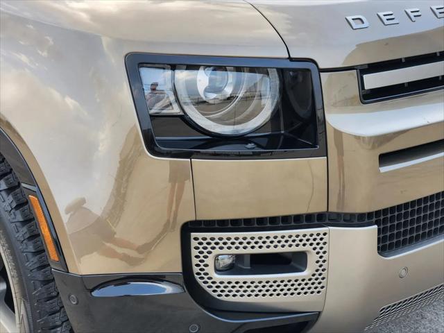 2025 Land Rover Defender 110 P500 X-Dynamic SE