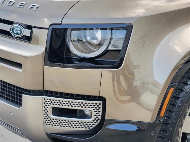 2025 Land Rover Defender 110 P500 X-Dynamic SE