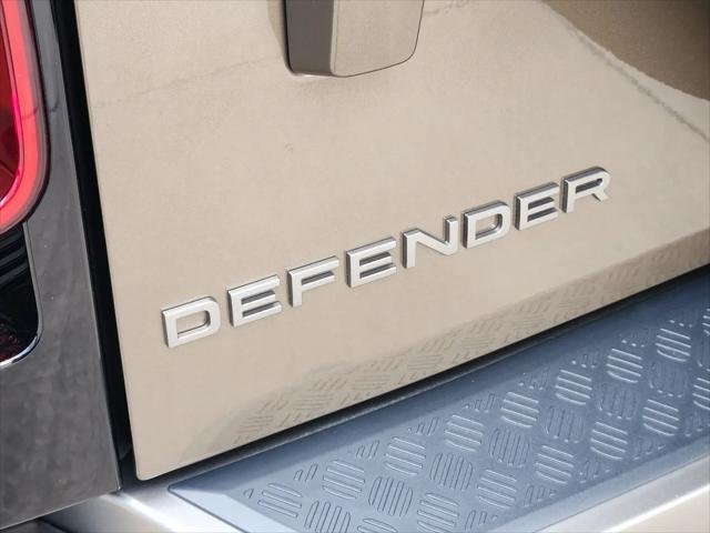 2025 Land Rover Defender 110 P500 X-Dynamic SE