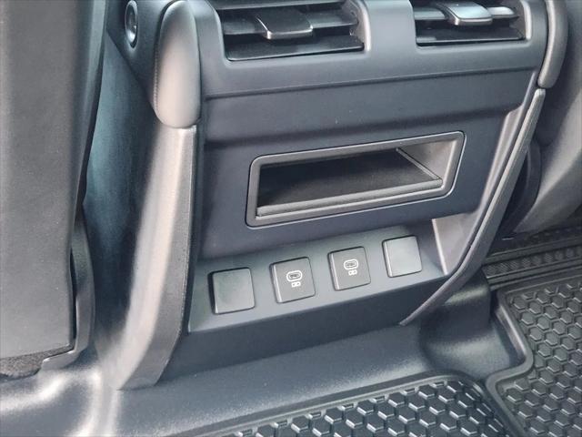 2025 Land Rover Defender 110 P500 X-Dynamic SE