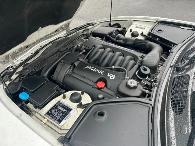 1998 Jaguar XK8 Standard