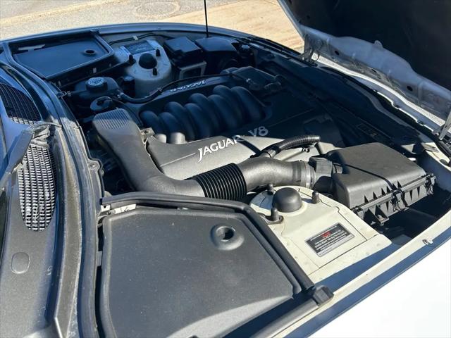 1998 Jaguar XK8 Standard