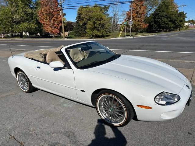 1998 Jaguar XK8 Standard