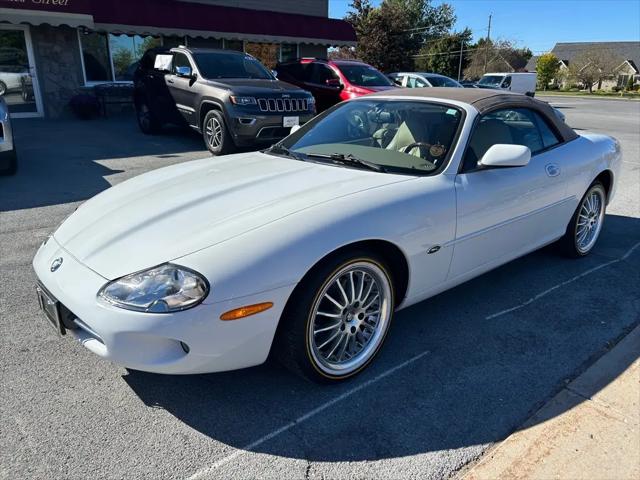 1998 Jaguar XK8 Standard