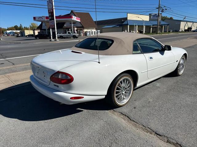 1998 Jaguar XK8 Standard