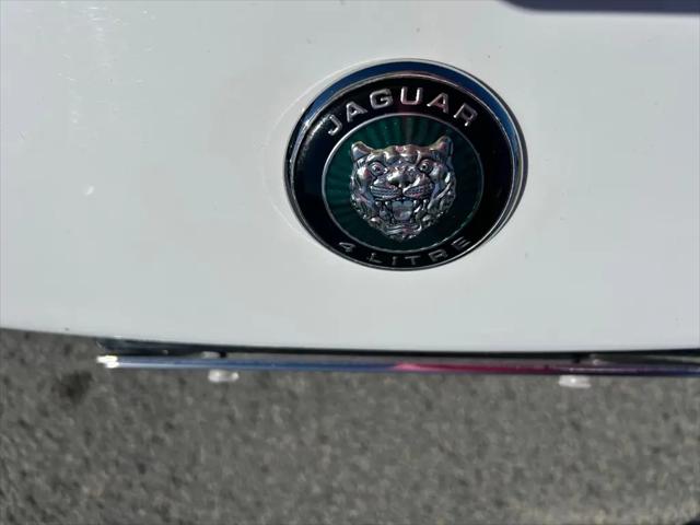 1998 Jaguar XK8 Standard
