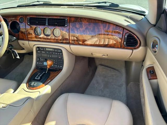 1998 Jaguar XK8 Standard