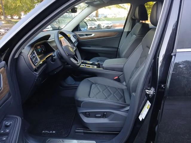2026 Volkswagen Atlas SE with Technology