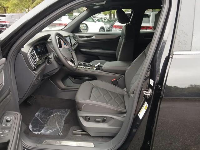 2026 Volkswagen Atlas Cross Sport SE with Technology