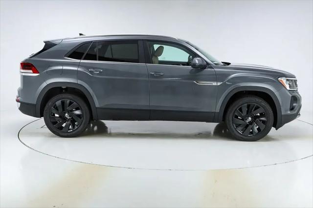 2026 Volkswagen Atlas Cross Sport SE with Technology