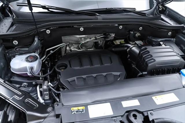 2026 Volkswagen Atlas Cross Sport SE with Technology