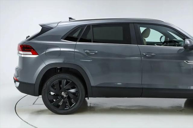 2026 Volkswagen Atlas Cross Sport SE with Technology