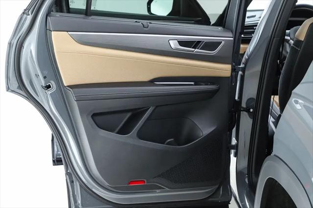 2026 Volkswagen Atlas Cross Sport SE with Technology