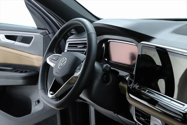 2026 Volkswagen Atlas Cross Sport SE with Technology