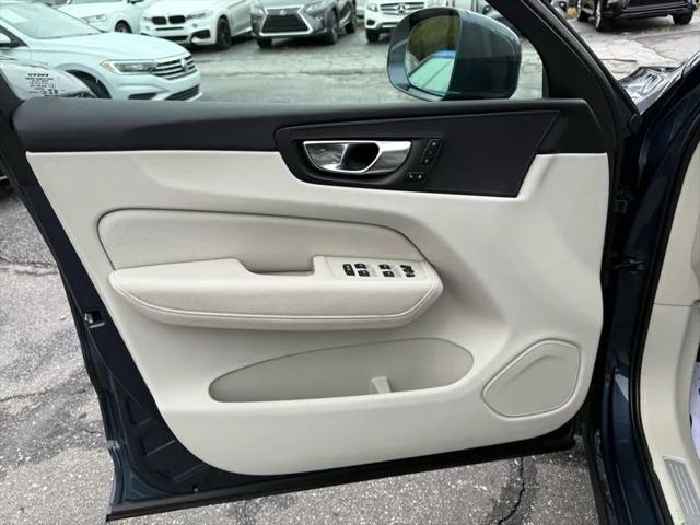 2021 Volvo XC60 T6 Momentum