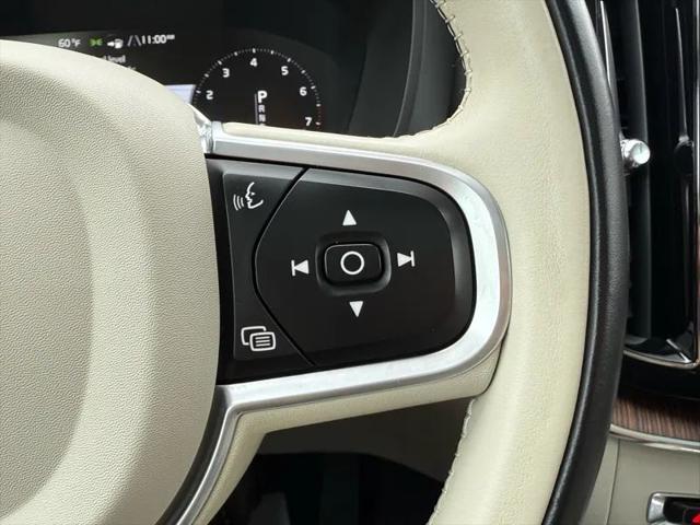 2021 Volvo XC60 T6 Momentum