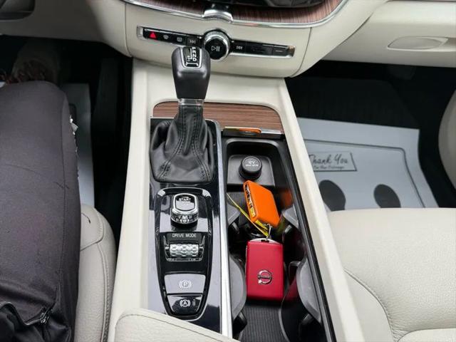 2021 Volvo XC60 T6 Momentum