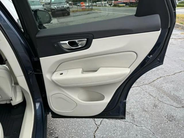 2021 Volvo XC60 T6 Momentum